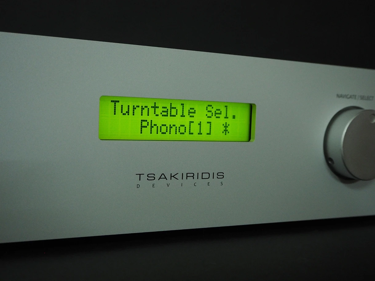 Tsakiridis Zeus, anpassbarer Phonovorverstärker für MM und MC Systeme, A&V-Tip!