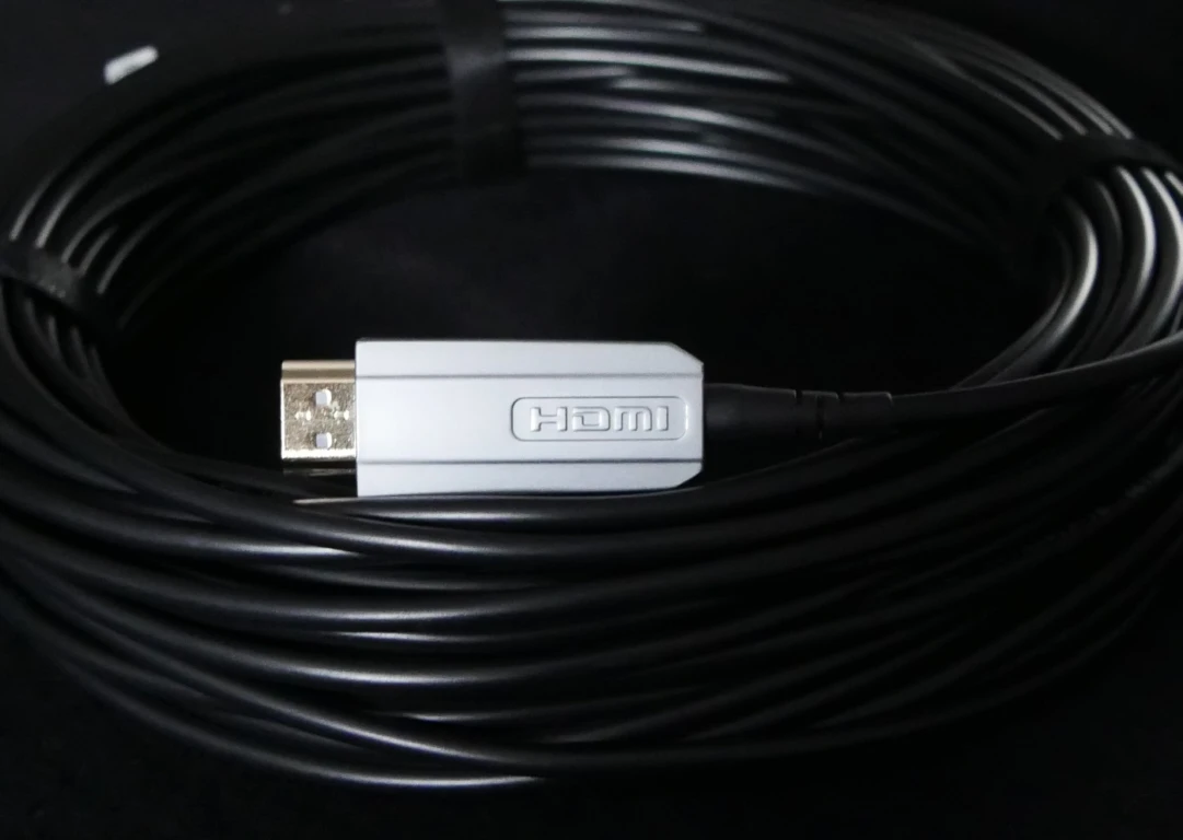 AOC Hybrid Lichtleiter 18G 4K HDMI Kabel, A&V-Tip !